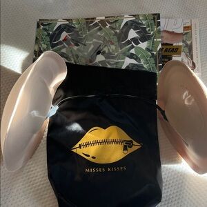 Misses Kisses Bra Kit - beige XL with Black and Gold Bag